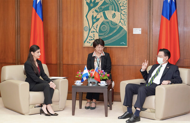 copias-estilo-embajadora-en-taiwan
